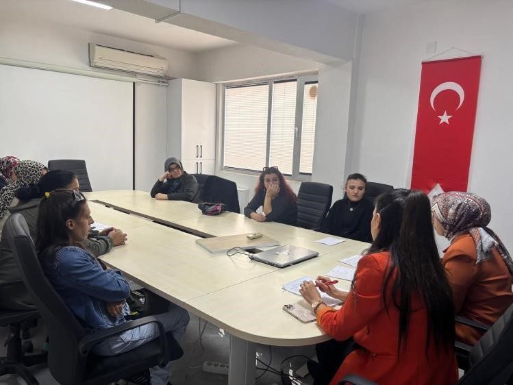 Bilecik’te ‘Yaşlılık ve toplumsal hayat’ söyleşisi düzenlendi Bilecik Aile ve Sosyal Hizmetler İl Müdürlüğü, hizmet alan aileleri