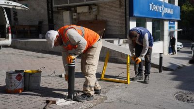 Bilecik’te şehir merkezinde yaya önceliğini artırmak amacıyla yayalaştırma çalışmaları başladı.