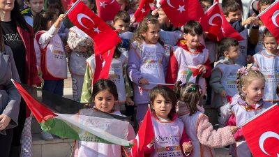 Bilecik’te Şeyh Edebali Anadolu İmam Hatip Lisesi öğrencileri, öğretmenleri ve