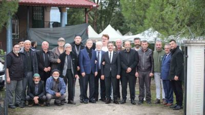 Sakarya’nın değerlerinden Hafız Hasan Hoca’nın anma programında konuşan Erenler Belediye
