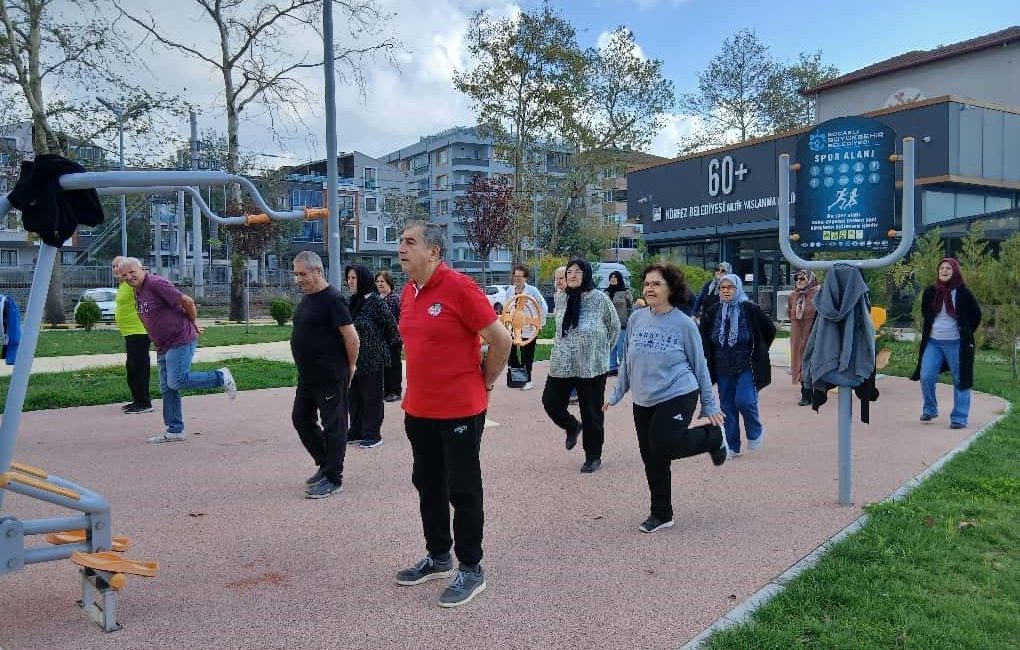 Körfez Belediyesi, yaş almış vatandaşların sosyal hayata aktif katılımını destekliyor.