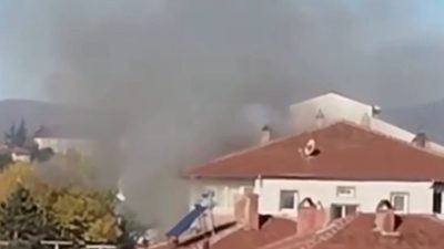 Bolu’nun Çıkınlar Mahallesi’nde bulunan 5 katlı bir apartmanın üçüncü katında