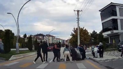 Bolu’da Kuvayi Milliye Bulvarı üzerinde karşıya geçmek isteyen 4 yaşındaki