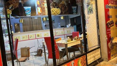 Bolu’da bir dönerci dükkanına gelen 2 kişi, iş yerine ve