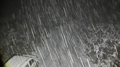 Bolu’nun Mengen ilçesine bağlı Çukur Yayla mevkiinde etkili olan kar