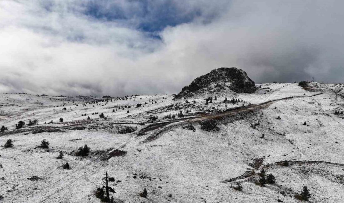 Bolu’nun 2 bin 200 rakımlı turizm merkezi Kartalkaya’da 2 gündür