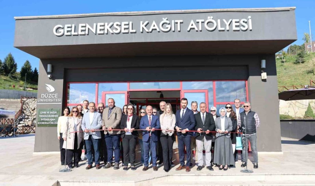 Botanik bahçenin çiçekleri sergisi beğeniye sunuldu Düzce Üniversitesi Çevre ve Sağlık Teknolojilerinde İhtisaslaşma Koordinatörlüğü bünyesinde hizmet