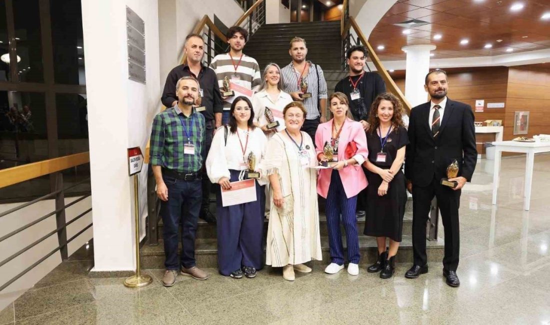 BŞEÜ Seramik ve Cam Bölümü’nden uluslararası alanda gururlandıran başarı Bilecik Şeyh Edebali Üniversitesi (BŞEÜ) Seramik ve Cam Bölümü öğrencileri,