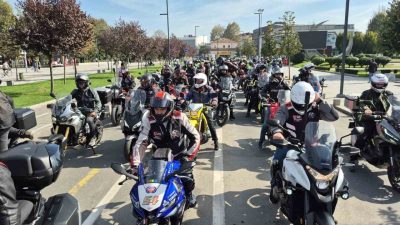 Düzce’de 29 Ekim Cumhuriyet Bayramı kutlamaları kapsamında motosiklet kulüpleri ve