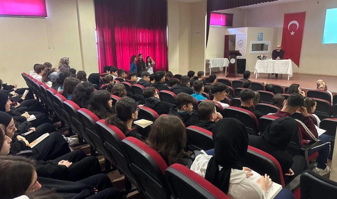 Çayırova Kitap Günleri’nin heyecanı okullara taşındı Bu yıl 6’ncısı düzenlenen Çayırova Kitap Günleri kapsamında, yazarlar ilçedeki