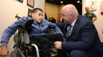 Darıca Belediyesi Engelsiz Yaşam Merkezi, özel bireylerin hayatına dokunan eğitimlerle