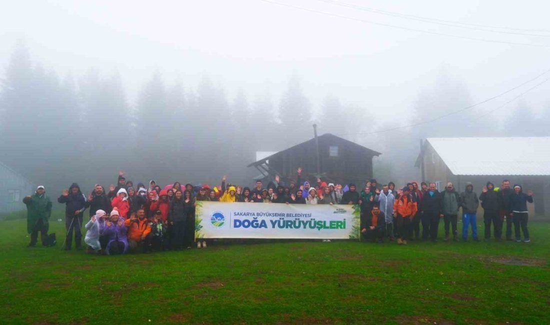 Sakarya Büyükşehir Belediyesi doğa yürüyüşleri programı çerçevesinde Hendek Dikmen parkurunda
