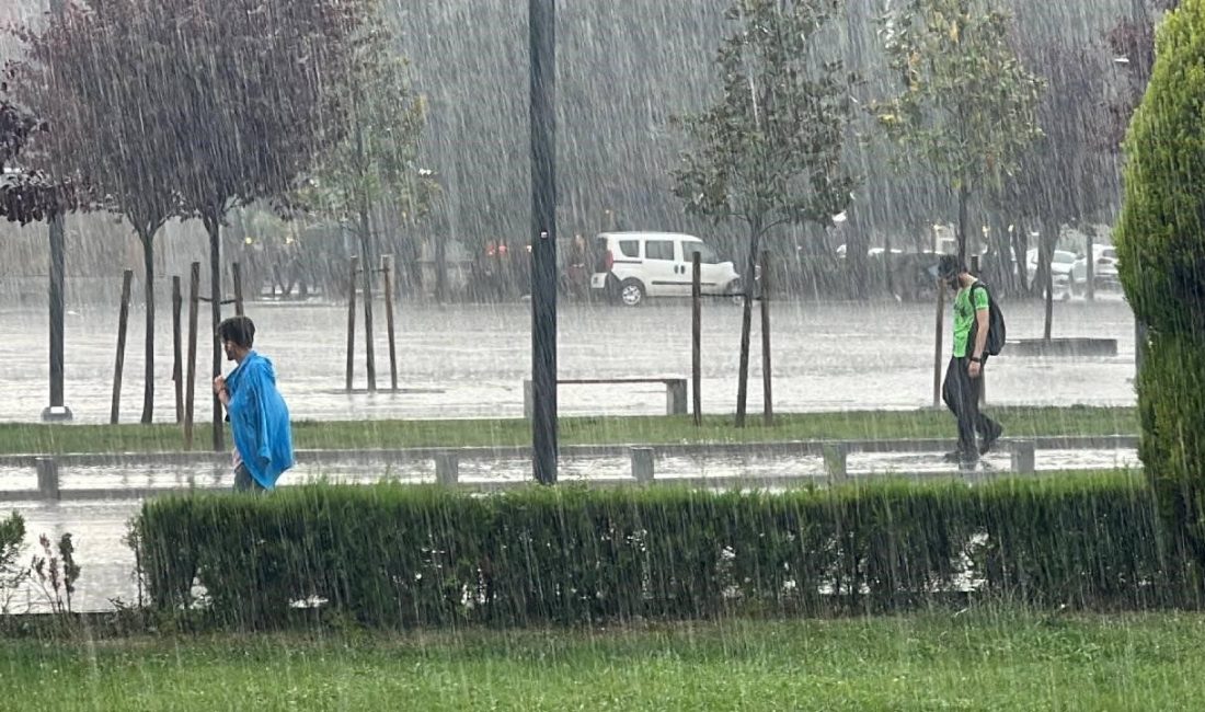 Düzce ve çevresine uyarı yapıldı Meteoroloji Genel Müdürlüğü verilerine göre Düzce ve çevresinde sağanak yağış