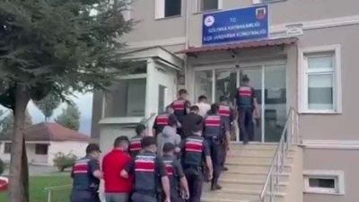 Düzce’nin Gölyaka ilçesinde havaya ateş eden ve o anları çeken