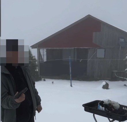 Düzce’de havaya ateş açan 5 şahıs yakalandı Düzce’de havaya ateş açarak vatandaşların hayatını riske atan 5 şüpheli,