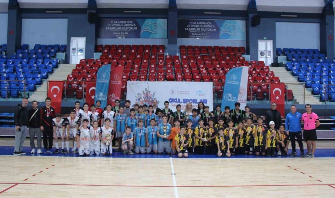 Düzce’de Hentbol müsabakaları sona erdi kızlar ve yıldız erkekler-kızlar hentbol müsabakaların tamamlandı. Gençlik ve Spor