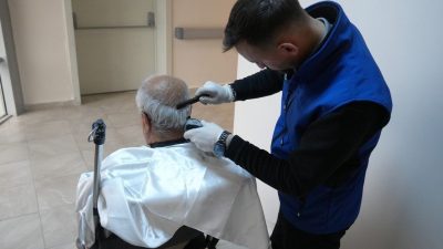 Düzce Belediyesi, sosyal belediyecilik faaliyetleri ile ihtiyaç sahiplerinin gönüllerine dokunmaya