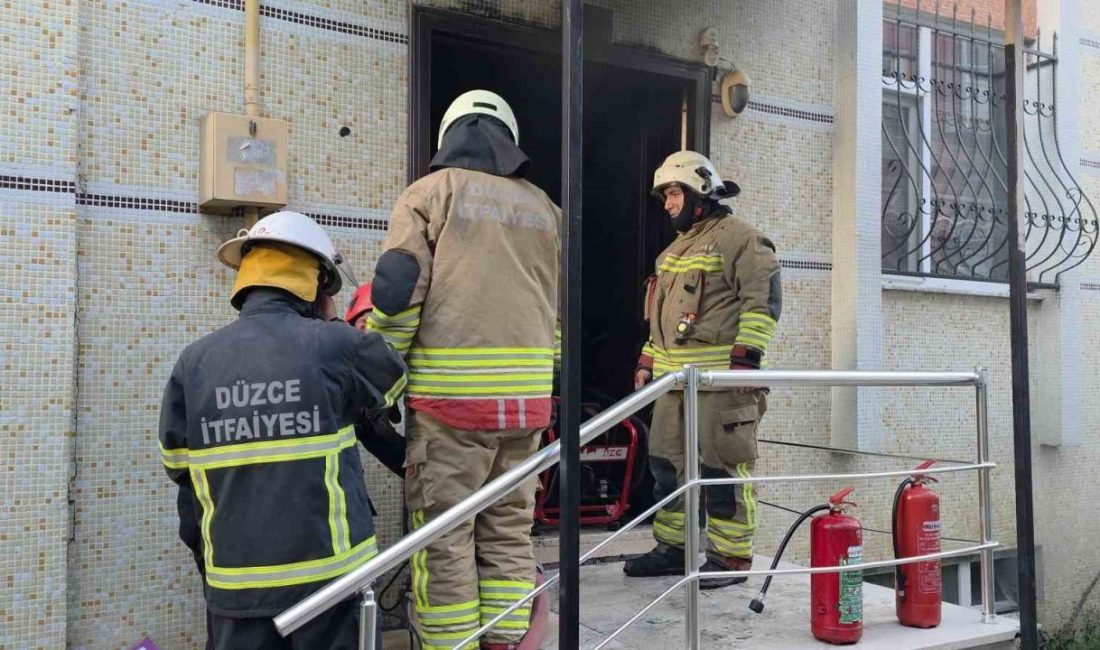 Düzce’de sabah saatlerinde korkutan yangın DÜZCE (İHA) – Düzce’nin Şerefiye Mahallesi’nde sabah saatlerinde elektrik panosunda