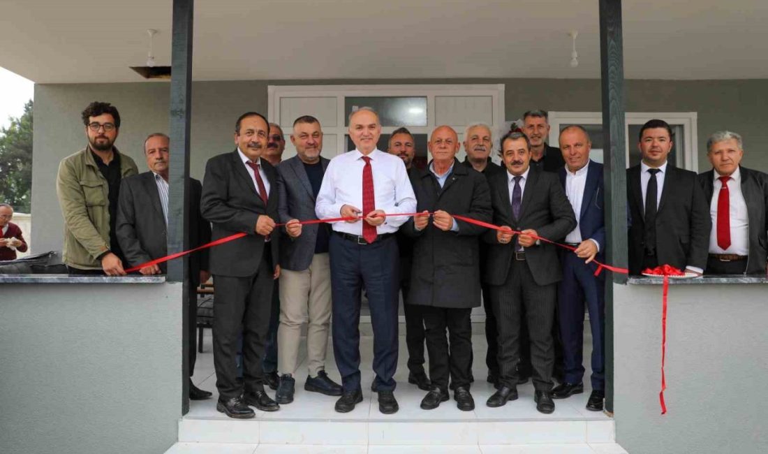 Düzce’de şoförler burada mola verecek Düzce Belediye Başkanı Faruk Özlü, Mergiç Mahallesi’nde yer alan Ulaşım