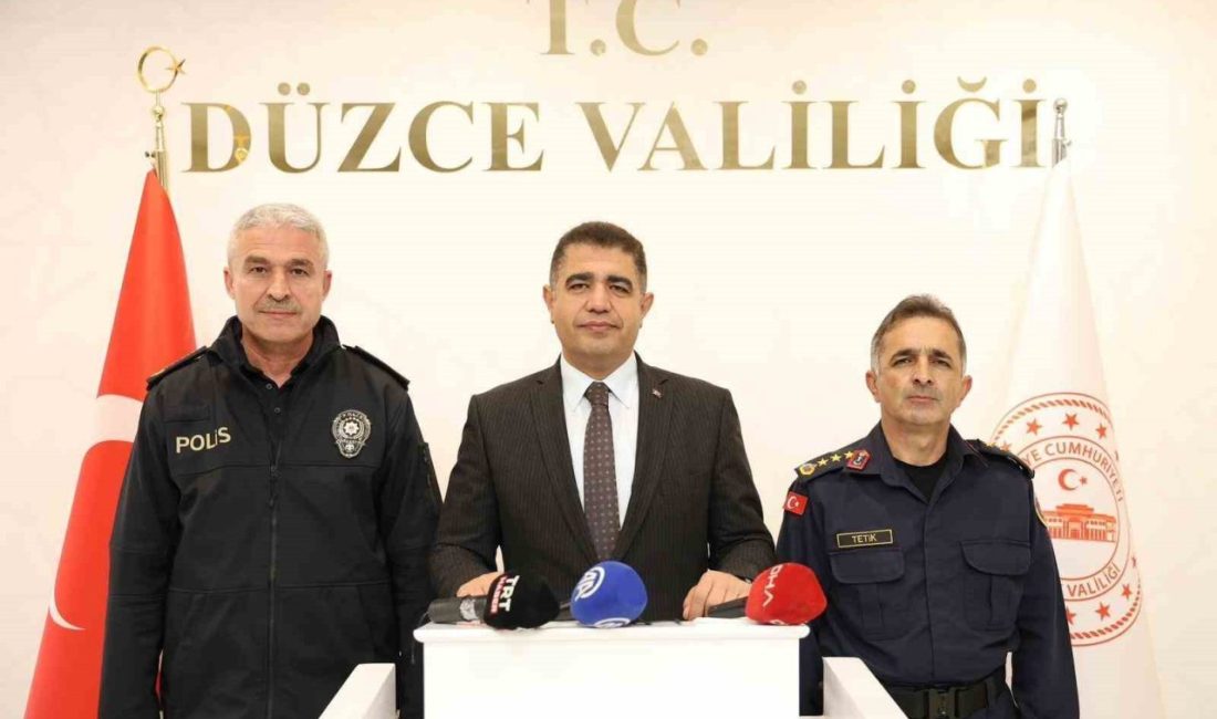 DÜZCE(İHA) – Düzce Valisi Selçuk Aslan, düzenlediği toplantıda geçen yılın