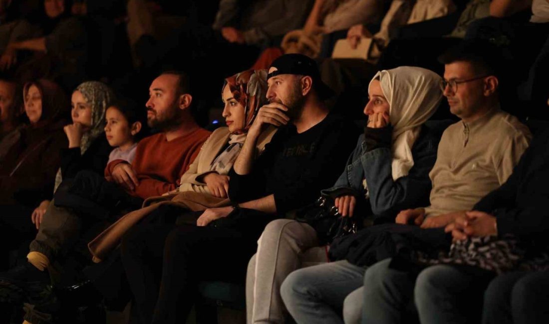 Ekim takvimi “Mükemmel Partner” tiyatrosu ile son buldu Sakarya Büyükşehir Ekim Kültür Sanat Etkinlikleri “Mükemmel Partner” adlı tiyatro