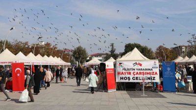 Sakarya’da Filistin halkına destek gayesiyle çeşitli el emeği ürünlerin ve