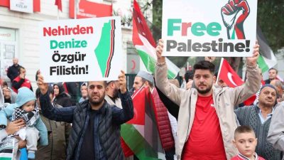 Gebze’de Gazze’ye destek amacıyla yürüyüş düzenlendi. Binlerce kişi, Filistin bayrakları