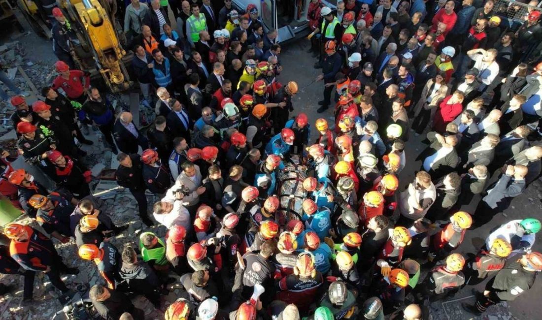 Gebze’de çöken binanın enkazından 1 kişi sağ çıkarıldı Kocaeli’nin Gebze ilçesinde sabah saatlerinde çöken 6 katlı binanın enkazında