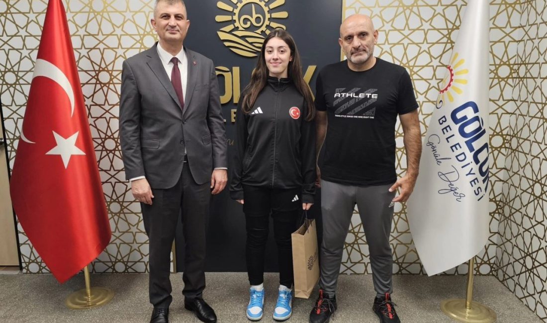 Gölcük Belediyesporlu Berra Ceylan, Dracula Open’da Türkiye’yi temsil edecek Gölcük Belediyespor’un başarılı taekwondocusu Berra Ceylan, Romanya’nın başkenti Bükreş’te düzenlenecek