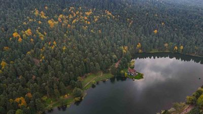 Türkiye’nin en önemli turizm merkezlerinden biri olan Gölcük Tabiat Parkı,