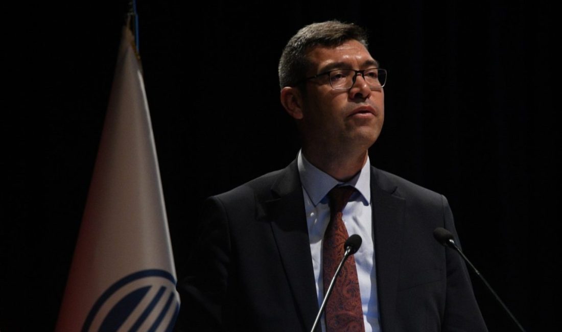 Güvenli olmayan gıdadan her yıl 420 bin insan ölüyor Sakarya Üniversitesi (SAÜ) ev sahipliğinde başlayan Türkiye 15. Gıda Kongresi’nde