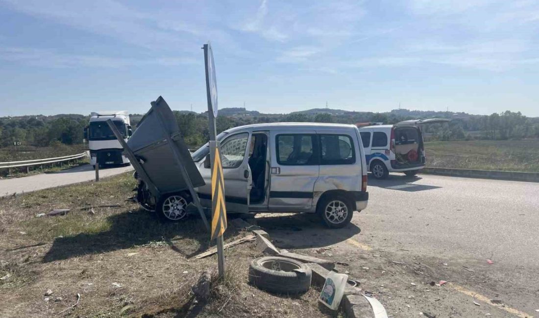 Sakarya’nın Kaynarca ilçesi D-014 kara yolunda hafif ticari araç ile