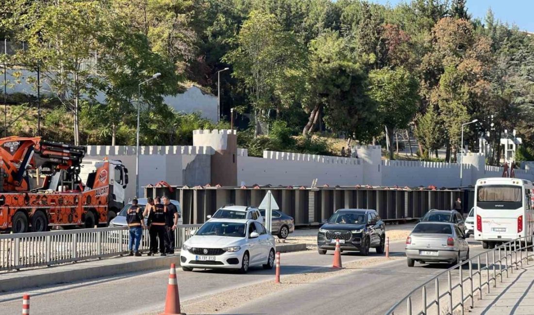 Hamsu Köprüsü araç trafiğine kapatılıyor Bilecik’te yapım çalışmalarına geçtiğimiz Ağustos ayında başlayan Hamsu Köprüsü diğer