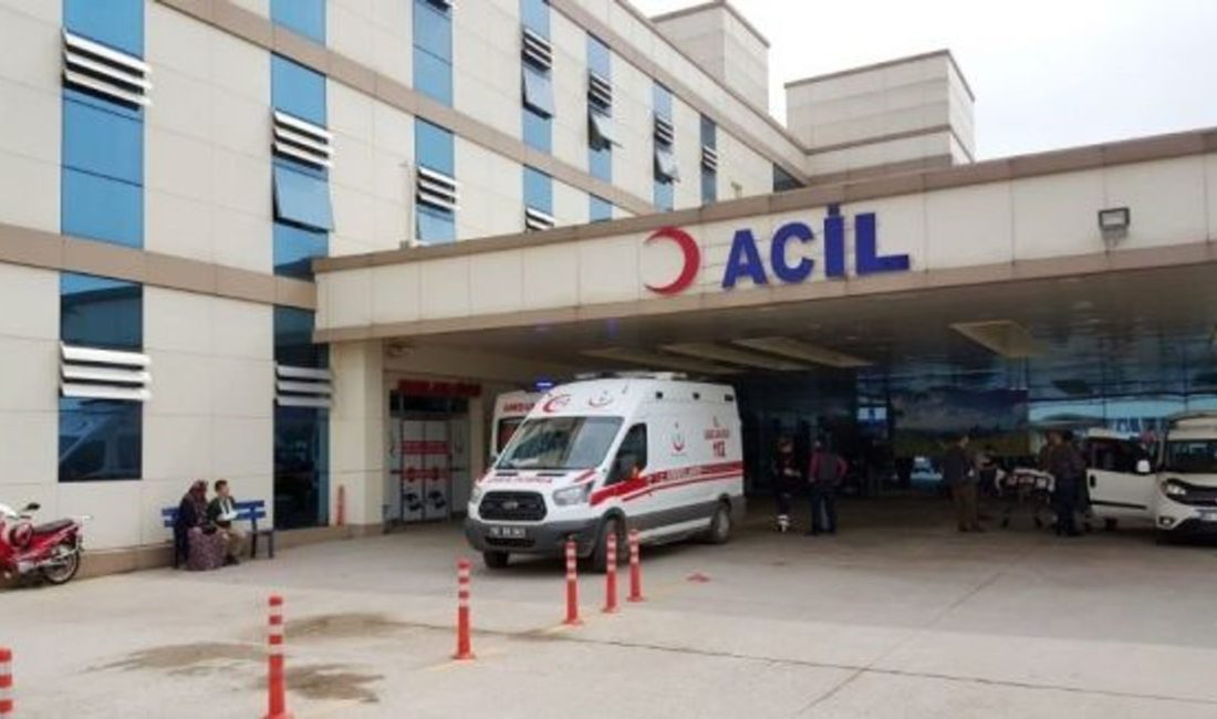 İki motosiklet kafa kafaya çarpıştı: 3 ağır yaralı Düzce’nin Yığılca ilçesinde iki motosikletin kafa kafaya çarpışması sonucu 3