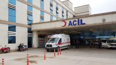 İki motosiklet kafa kafaya çarpıştı: 3 ağır yaralı Düzce’nin Yığılca ilçesinde iki motosikletin kafa kafaya çarpışması sonucu 3