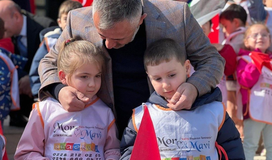 İl Başkanı Yıldırım, Gazze’ye destek etkinliğinde Ak Parti Bilecik İl Başkanı Serkan Yıldırım, Şeyh Edebali Lisesinde