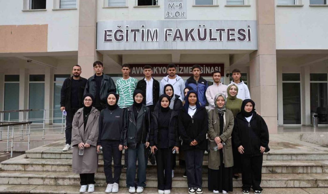 Düzce Üniversitesi, liseli öğrencilerin üniversite hayatını daha yakından tanımaları ve