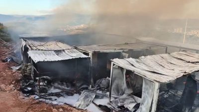 Bilecik’te 40 işçinin kaldığı konteynerlerde çıkan yangın paniğe neden olurken