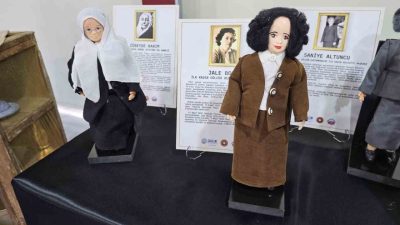 “Kahraman Türk Kadınları ve Folklorik Bebekler Sergisi” Gölcük Belediyesi Sanat