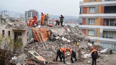 Kastamonu’da düzenlenen bölgesel deprem tatbikatında, senaryo gereği Kastamonu’nun Tosya ilçesi