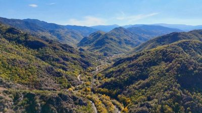 Kastamonu’nun İhsangazi ilçesinde sonbaharla birlikte renk cümbüşünün yaşanmaya başladığı ormanlar