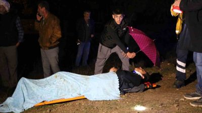 Kastamonu’nun Taşköprü ilçesinde, Sinop’tan gelen turistlerin bulunduğu tur midibüsünün devrilmesi