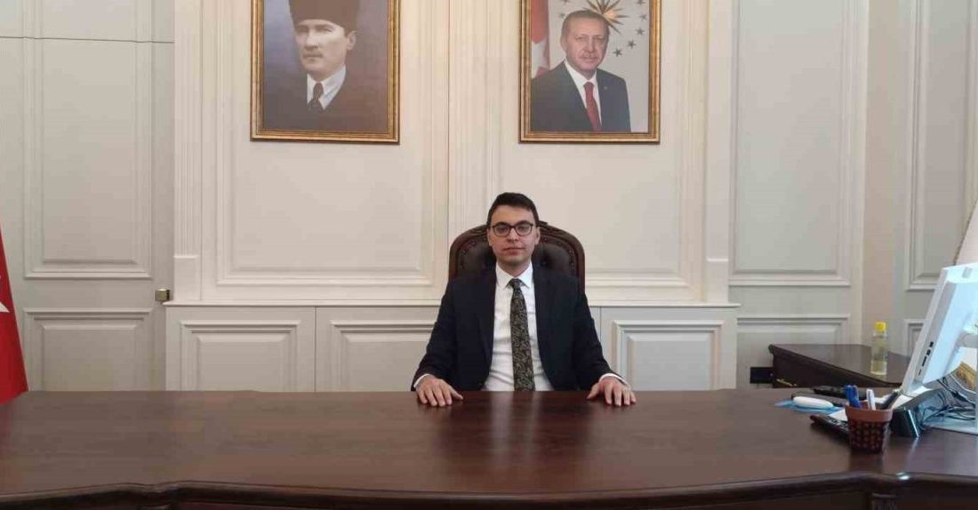 Kaymakam Muhammed Mustafa Kara Pazaryeri’nde görevine başladı Pazaryeri Kaymakamlığı seçen dönem birincisi Muhammed Mustafa Kara göreve başladı.