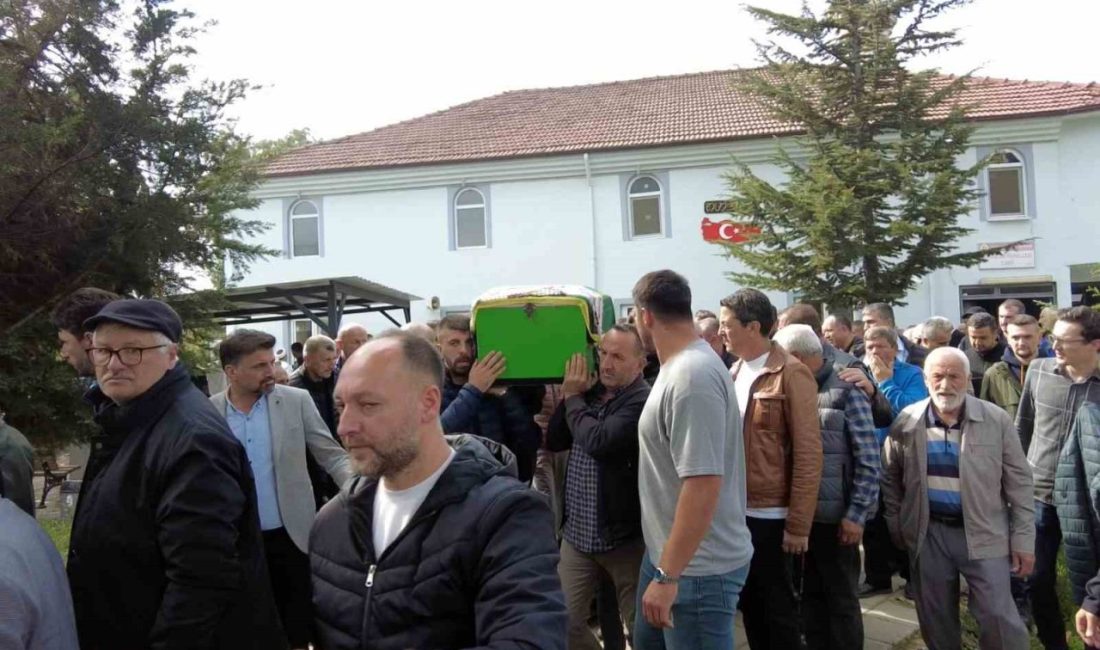 Kazada hayatını kaybeden genç kadın gözyaşları içinde toprağa verildi DÜZCE(İHA) – Düzce’de durakta otobüs beklerken hafif ticari aracın kontrolden