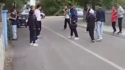 Sakarya’nın Karasu ilçesinde kız meselesi sebebiyle çıktığı öne sürülen darp