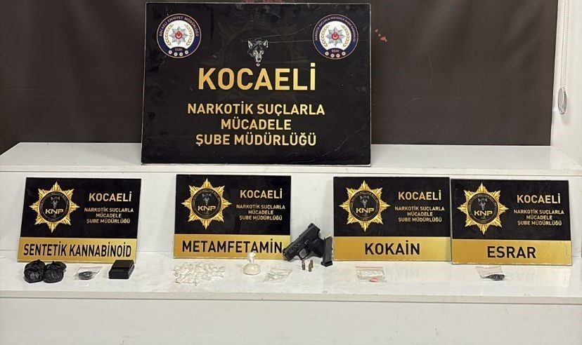 Kocaeli’de uyuşturucu operasyonlarında 6 kişi tutuklandı Kocaeli İl Emniyet Müdürlüğü ekiplerinin Gölcük ve İzmit ilçelerinde düzenlediği