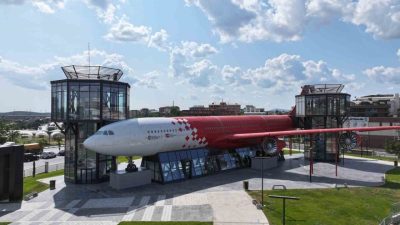 Kocaeli Büyükşehir Belediyesi tarafından Çayırova’da, uçuş ömrünü tamamlamış Airbus A340