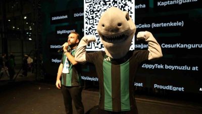 Bu yıl 15’incisi düzenlenen Uluslararası Kocaeli Kitap Fuarı’nda, Kocaelispor taraftarlarına