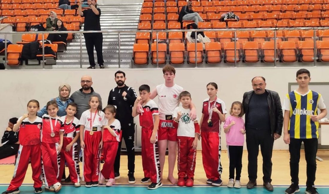 Körfez Gençlerbirliği sporcuları Darıca’dan 9 madalya ile döndü Darıca’da düzenlenen Türkiye Kick Boks Şampiyonası 29 Ekim Cumhuriyet Bayramı