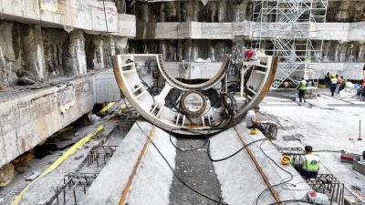 Kocaeli Büyükşehir Belediyesi ile Ulaştırma ve Altyapı Bakanlığı işbirliğinde yapımı